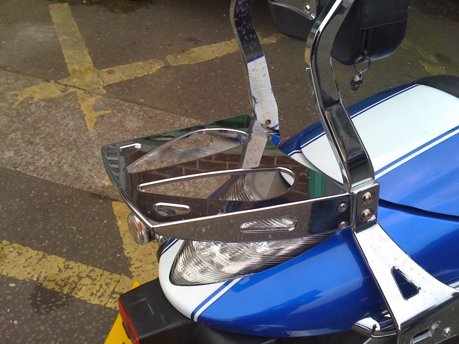 Suzuki M1800R VZ1800R M109R Sissybar Rear Rack Billet Aluminium for OEM